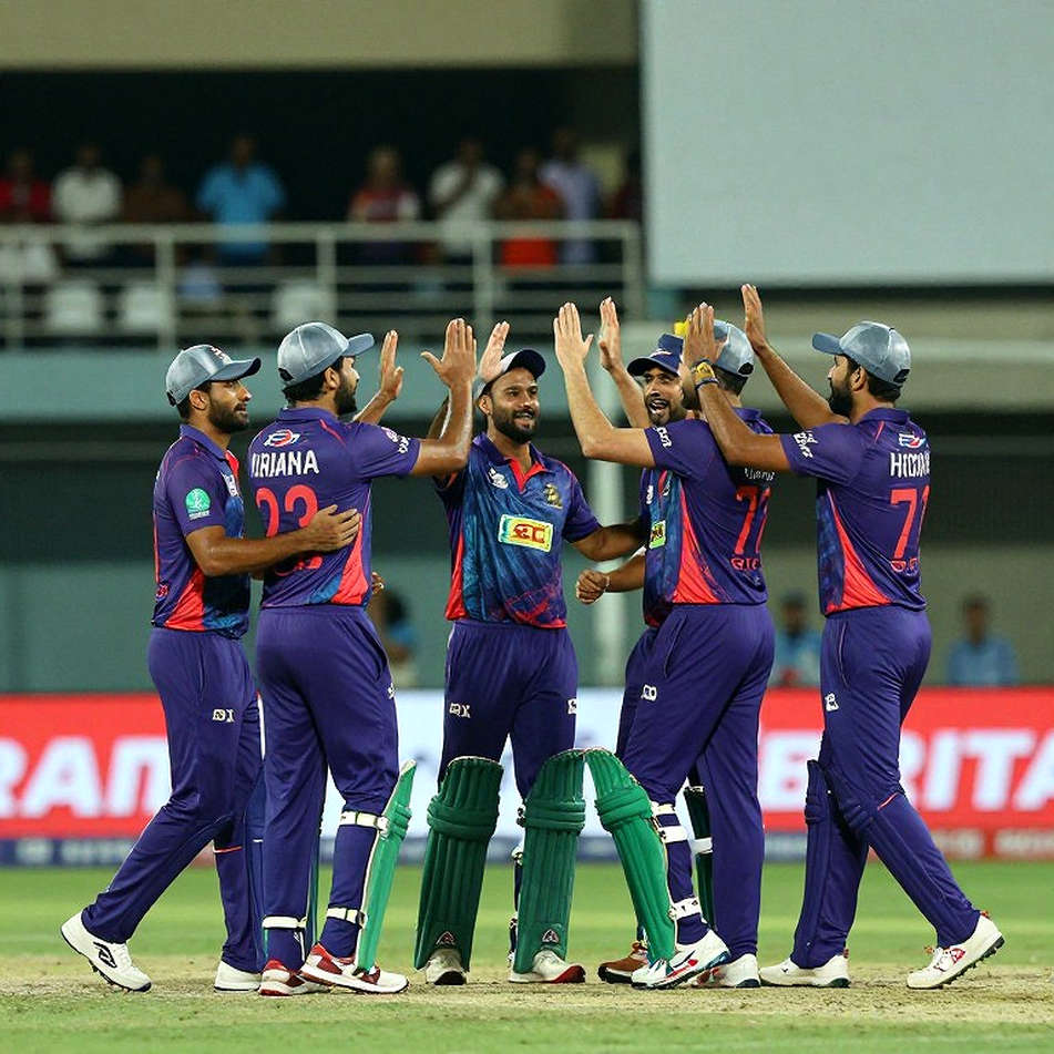 রাওয়ালপিন্ডি থেকে লাহোর: দুই টেস্টের স্কোয়াডে পাকিস্তানের পাঁচটি সিদ্ধান্ত-সংকেত