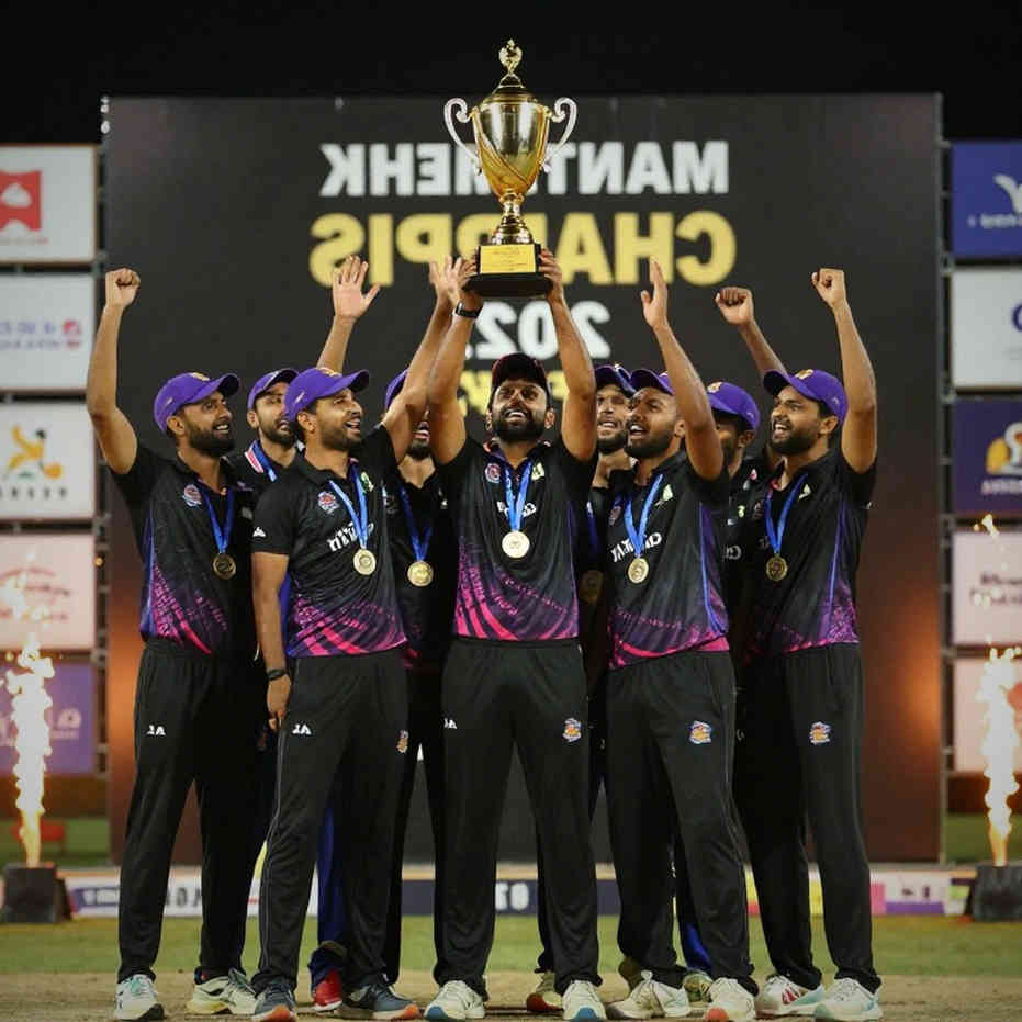 অ্যান্ডারসনের ৫০ উইকেটের পরেও কেন ল্যাঙ্কাশায়ার তাঁকে ছাড়ল—কাউন্টি বাজারের আসল হিসাব