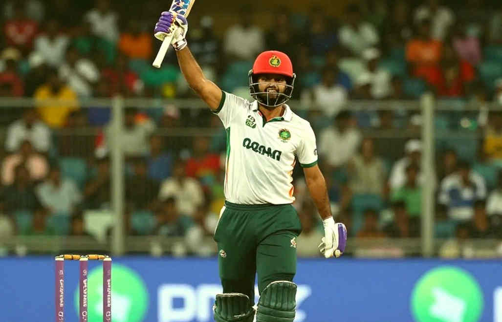 পাকিস্তান ট্রাই-সিরিজ: ইংল্যান্ডের ১৬ জনের দল, ৩৩ জনের কাফেলা আর ৫০ ওভারের লুকানো অঙ্ক