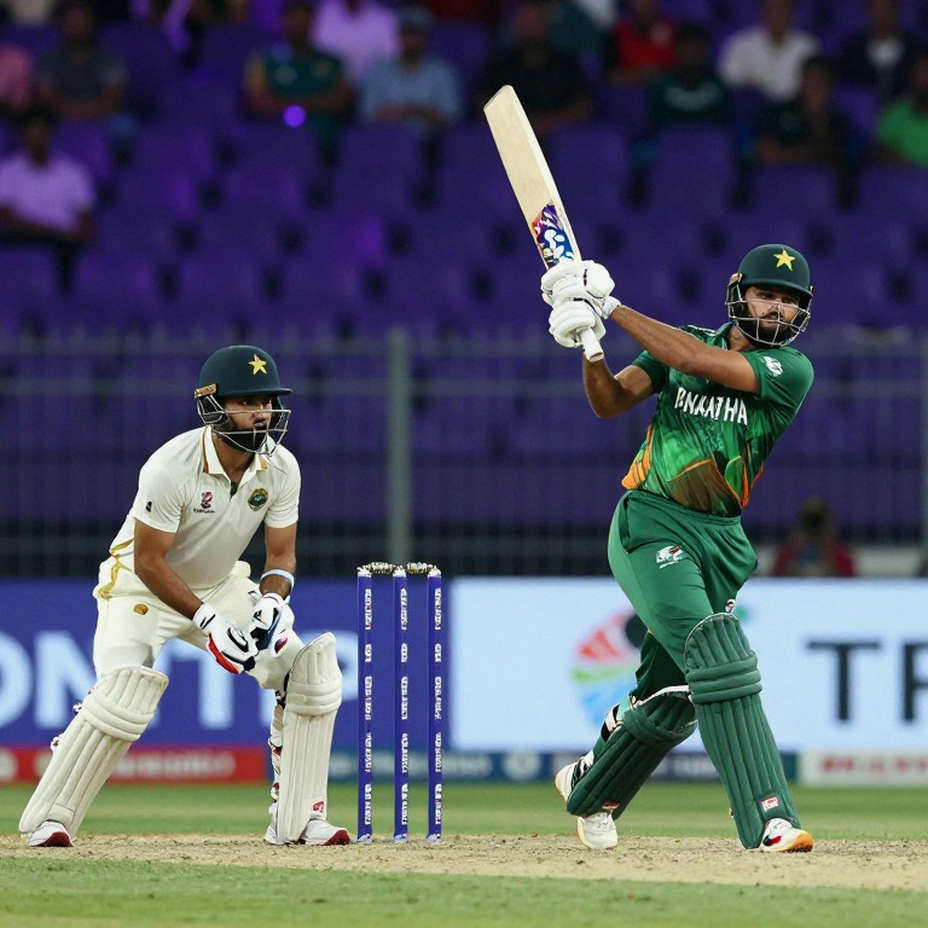 ট্রেড উইন্ডোর রাত তিনটে: আইপিএল বাজারে দাম আসলে ঠিক করে কে?